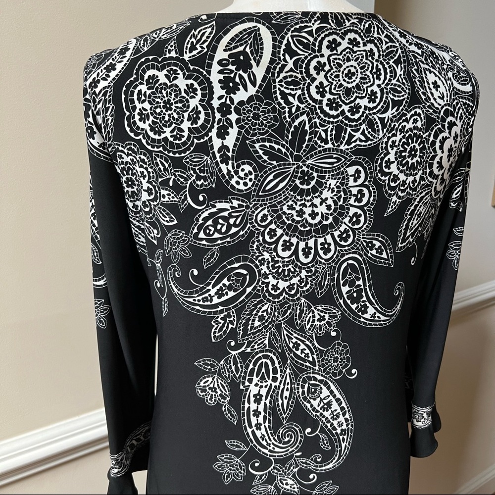 London Times Paisley Patterned Long Flowing Sleeve Dress - Picture 4 of 7
